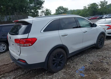2016 Kia Sorento 2.4L Lx z USA, uszkodzony, nr VIN 5XYPGDA33GG020631
